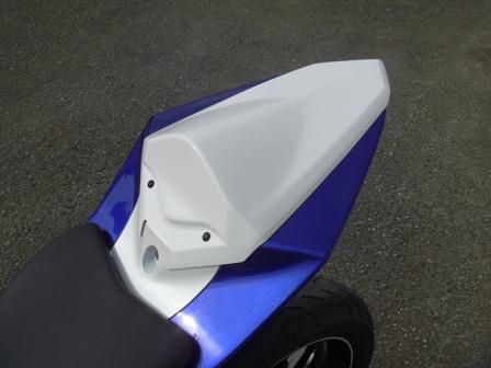 r15 v2 seat cover