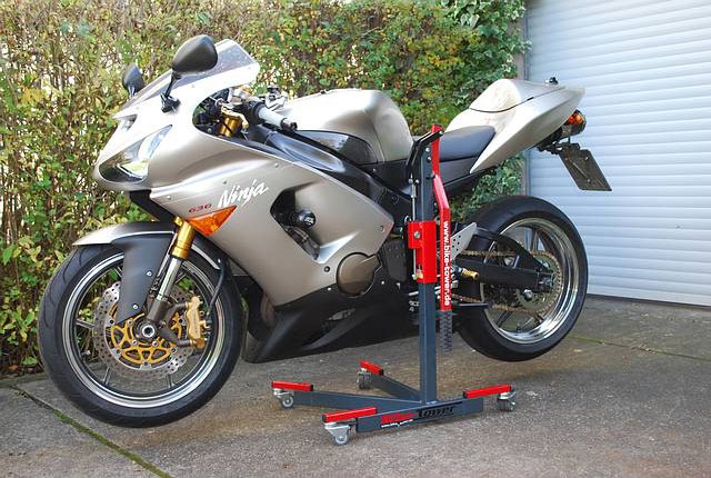 motorcycle ka stand