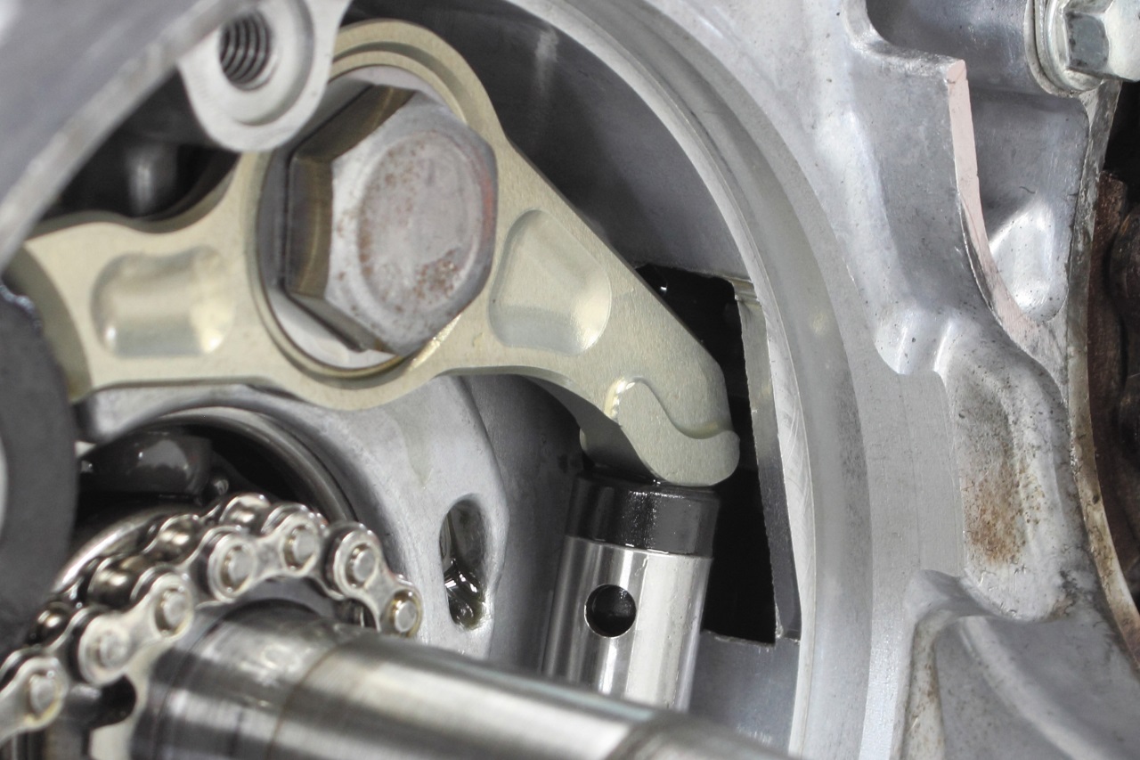 camshaft chain tensioner