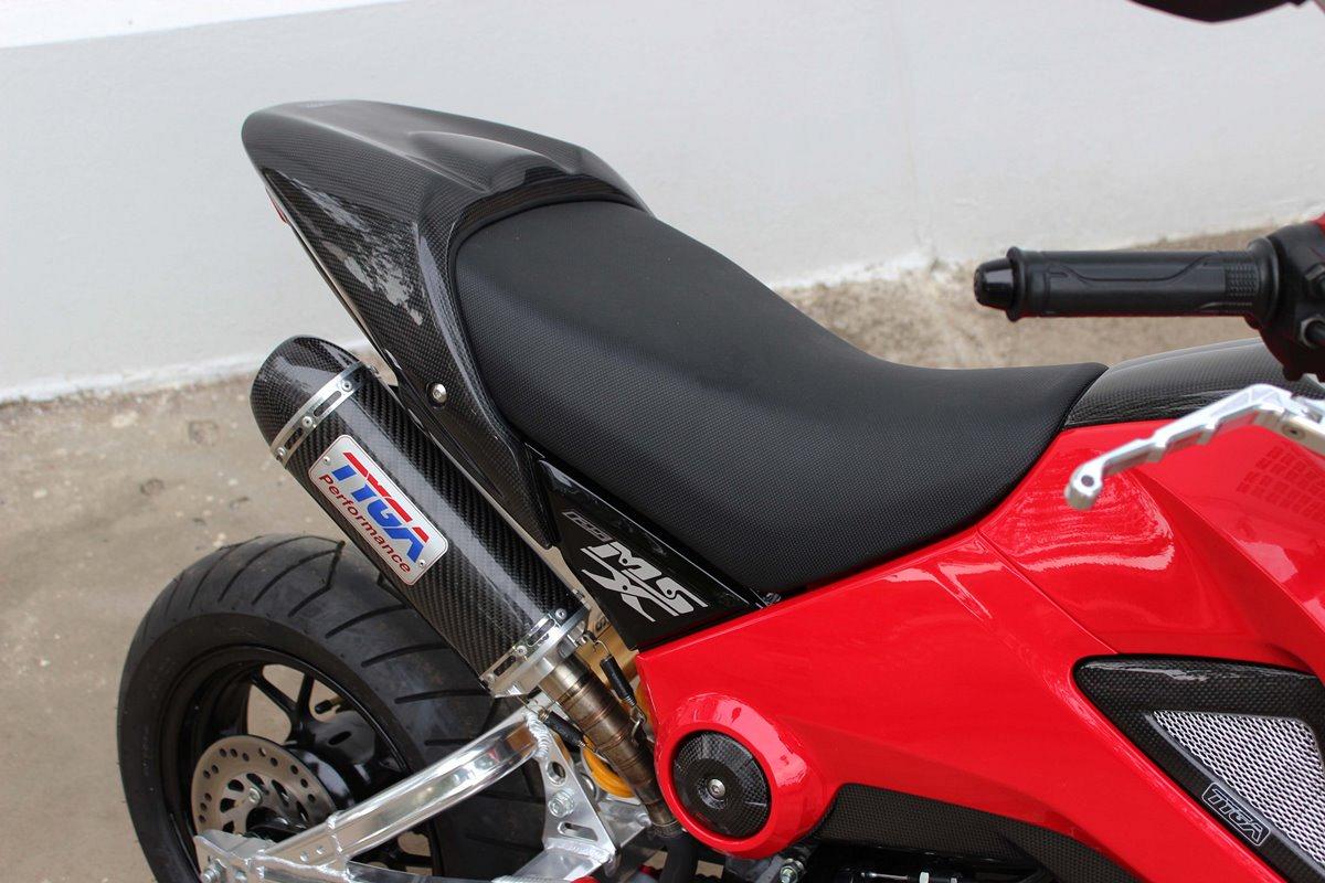 grom seat cover