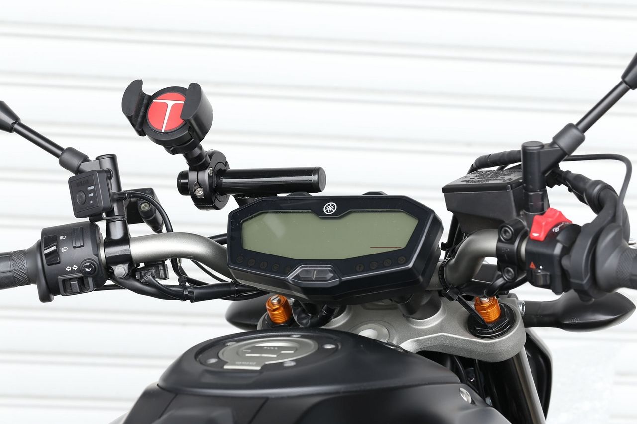 motorcycle handlebar mounting bracket