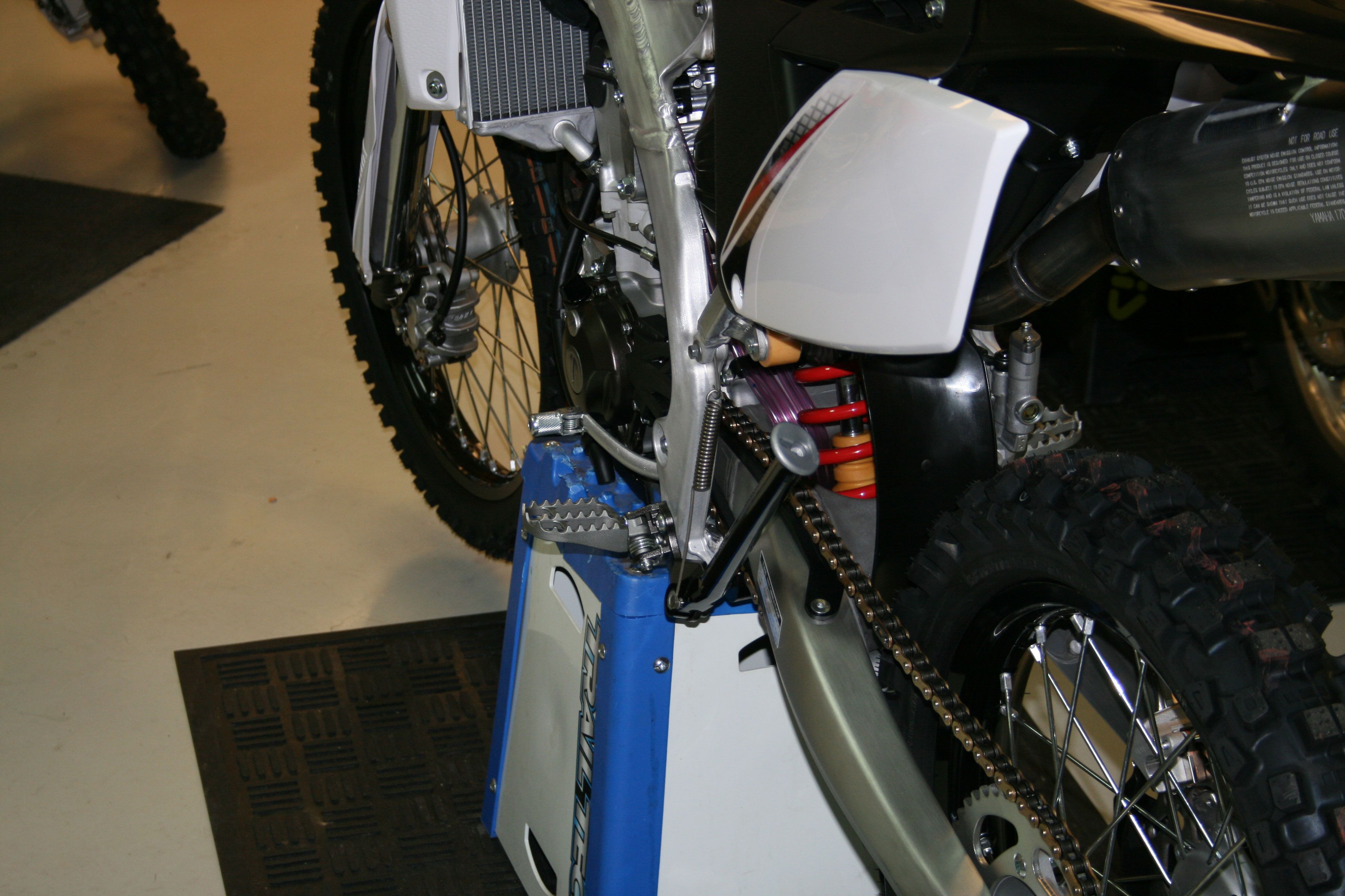 yz250 side stand