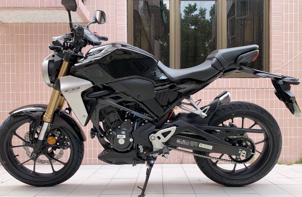 Customer's Motorcycle: Zafar's HONDA CB300R Custom - Webike