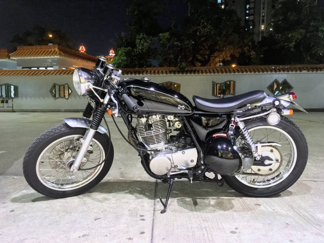 sr400 custom parts