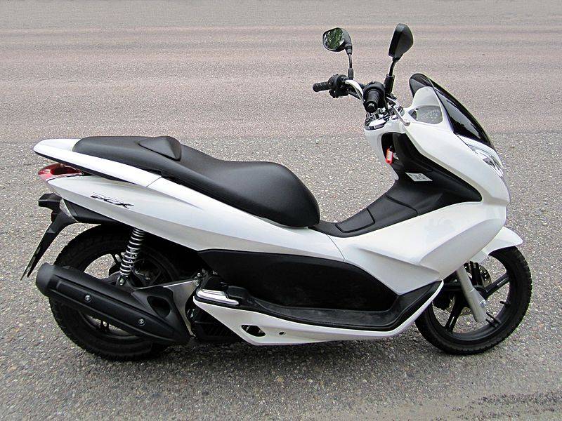 Скутер PCX 125 белый