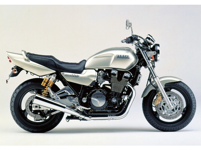 yamaha xjr 1300 custom parts