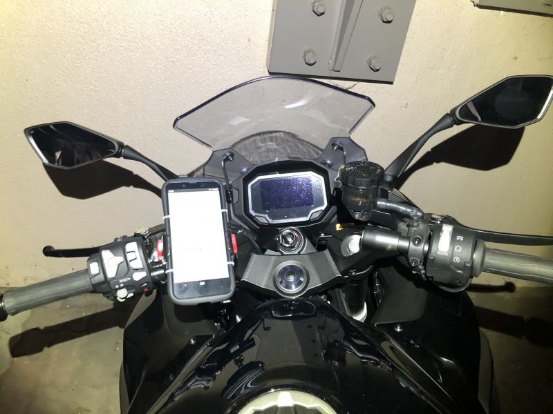 motorcycle smartphone